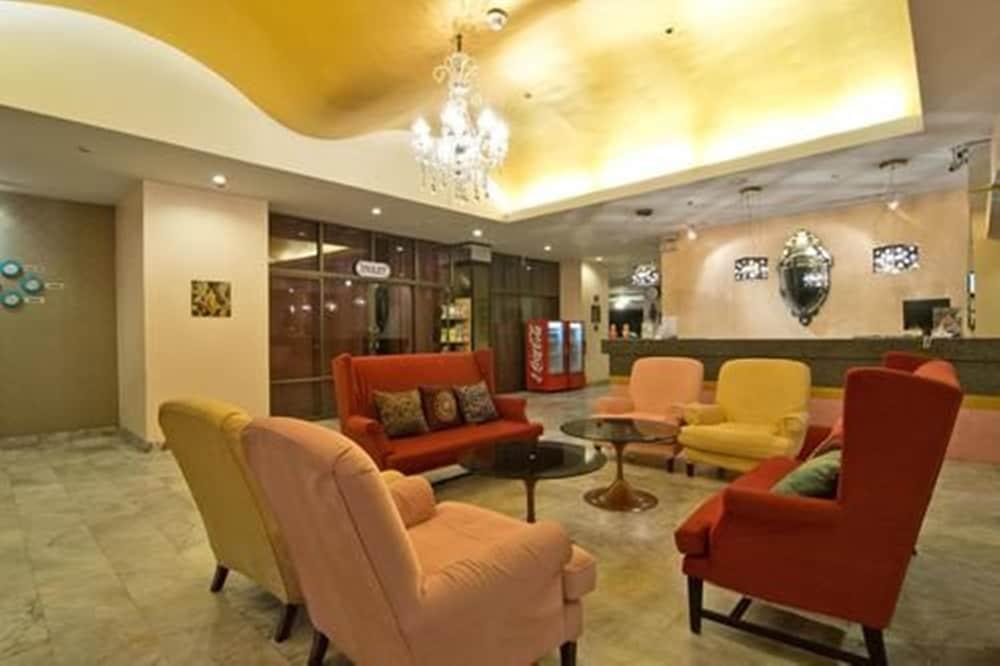Bella Villa Metro Pattaya Exterior foto